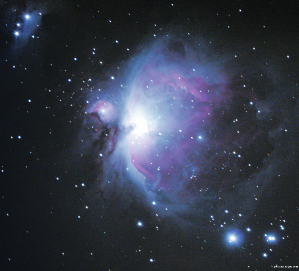Nebulosa di Orione
 Dati scatto: 1hr di esposizione con scatti da 30s, ISO 3200 e 1600, elaborazione con DSS e Photoshop