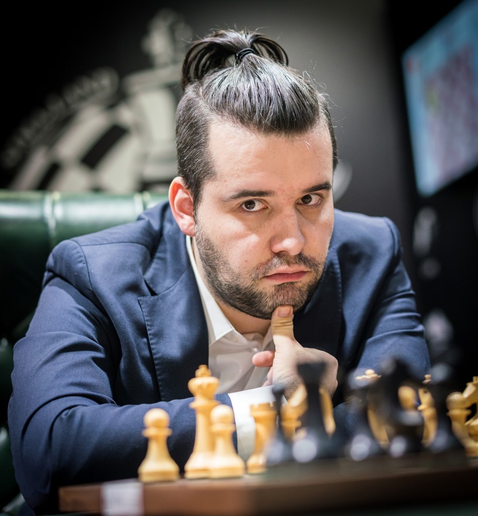 Ian-Nepomniachtchi vince il turno 10 del Torneo dei Candidati (Photo by Lennart Ootes/FIDE)