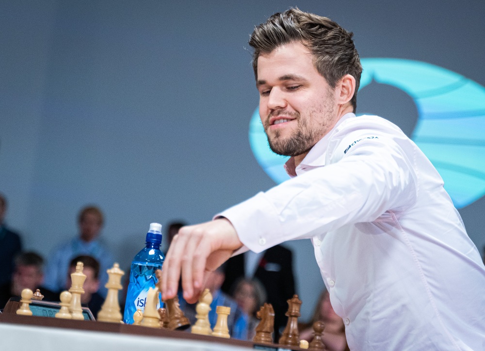 Magnus Carlsen vince la FTX Crypto Cup 2021 (Photo by Lennart Ootes/FIDE)
